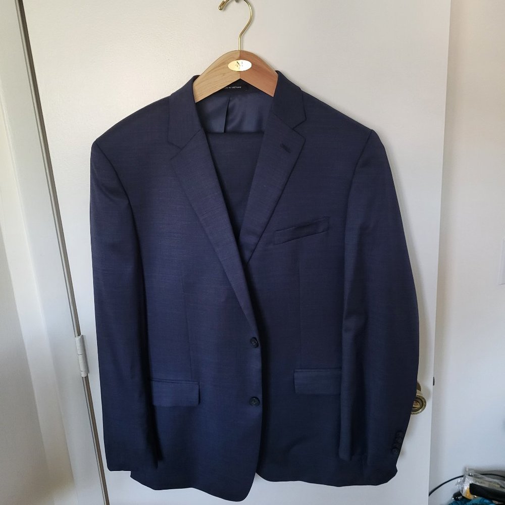 Size 42 Navy Blue Suit (Men's)